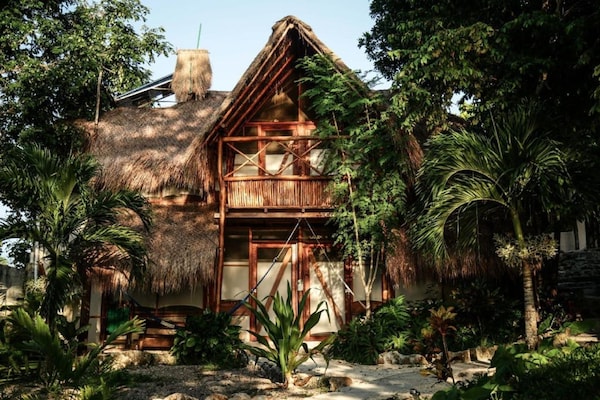 Casa Lamat Eco Hotel