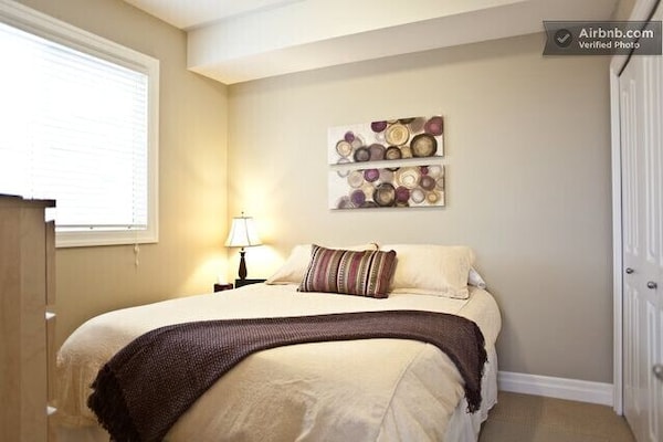 Special Pricing Modern, Clean, Spacious & Bright Suite - Kid Friendly