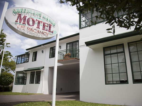 Greenlane Manor Motel