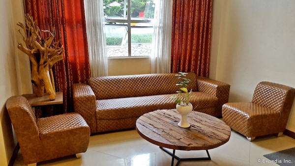 Microtel Inn and Suites by Wyndham Baguio