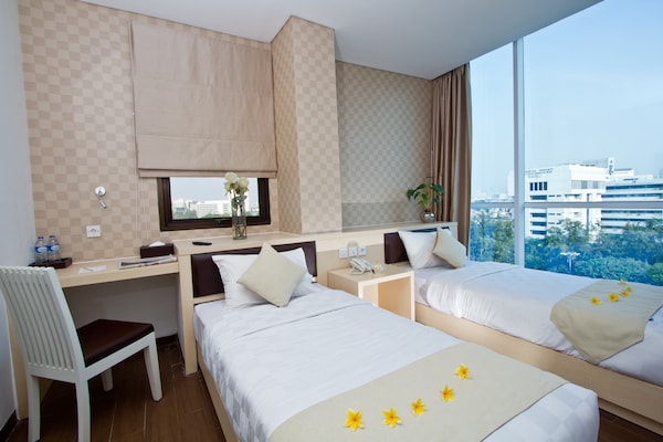 Hotel 88 Grogol Jakarta By Wh
