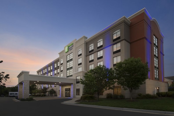 Holiday Inn Express & Suites Baltimore - Bwi Airport North, An Ihg Hotel