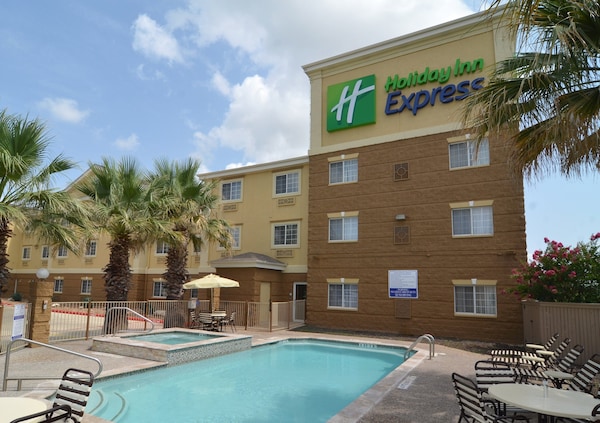 Holiday Inn Express Hotel & Suites San Antonio-Airport North, An Ihg Hotel