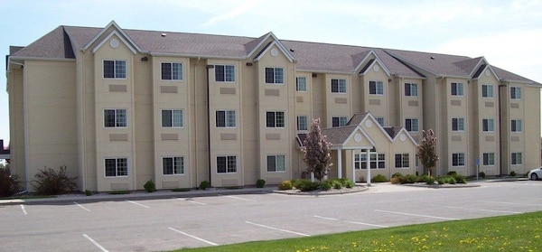 Microtel Inn and Suites Mankato
