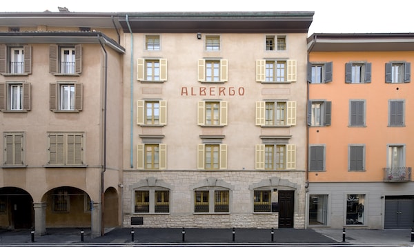 Petronilla - Hotel In Bergamo