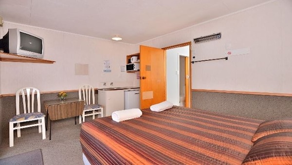 Auckland North Shore Motels & Holiday Park