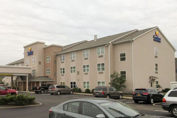 Comfort Inn & Suites Northern Kentucky