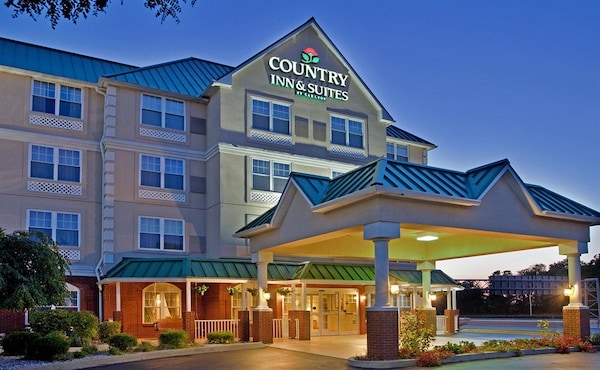 Country Inn & Suites by Radisson, Louisville East, KY