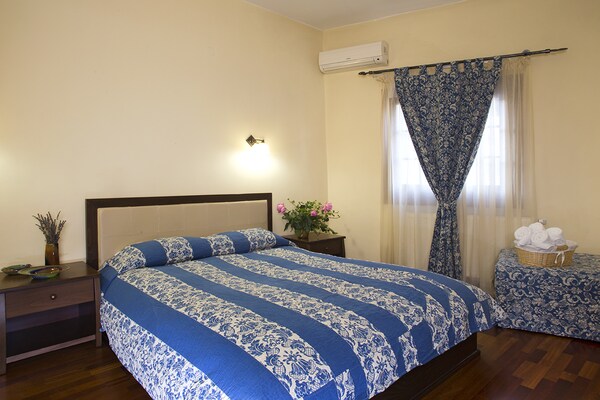 Dimosthenis Traditional Guesthouse