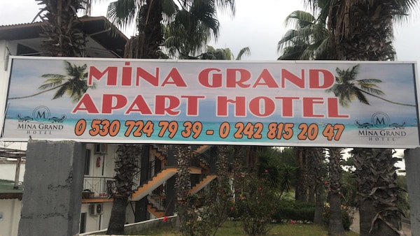 Mina Grand Hotel