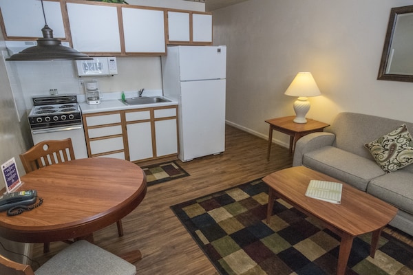 Affordable Corporate Suites - Statesville