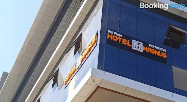 Oyo Flagship 80851 Sumit Grand Holiday Stay
