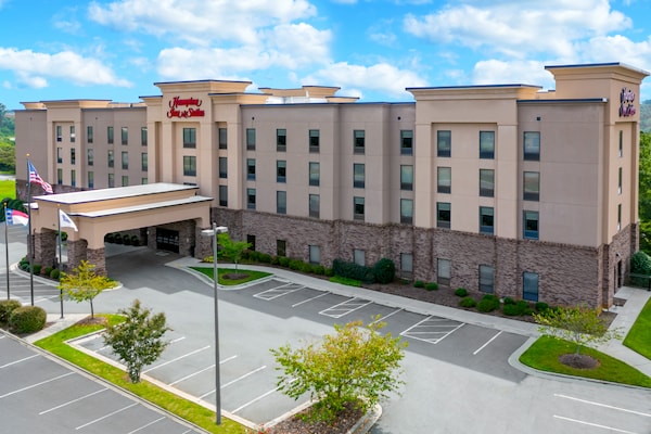 Hampton Inn and Suites Winston-Salem/University Area, NC