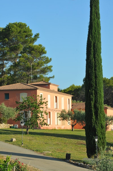 Domaine Rabiega - Vineyard And Boutique Hotel