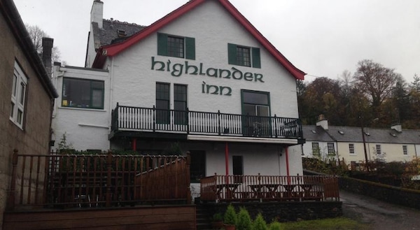 The Highlander Inn