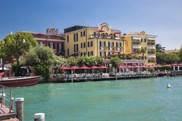 Hotel Sirmione e Promessi Sposi