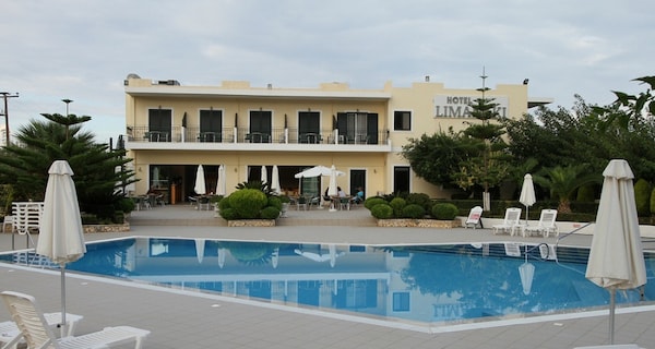 Hotel Limanaki
