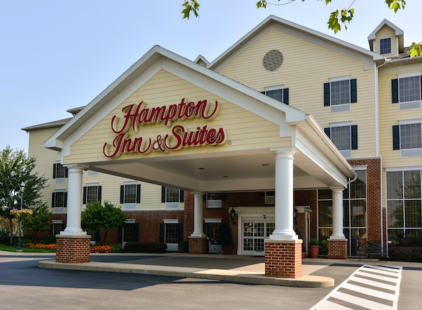 Hampton Inn and Suites State College @ Williamsburg Square