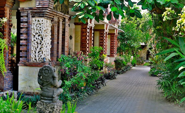 Hotel Taman Harum Cottages