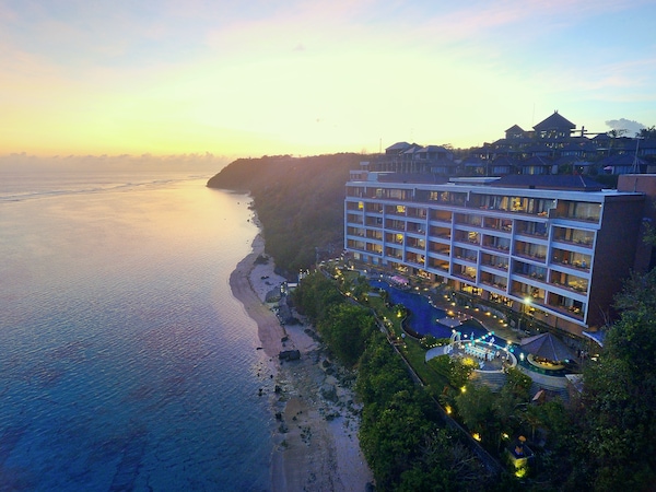 Ulu Segara Luxury Suites & Villas