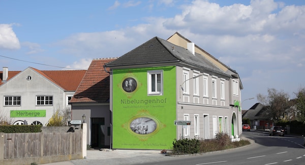 Nibelungenhof