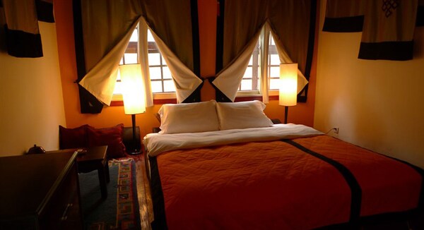 Hotel Gyalthang Dzong