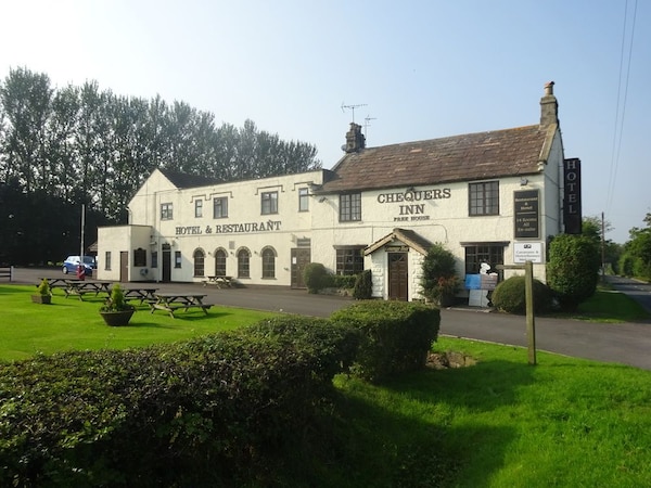 Chequers Inn