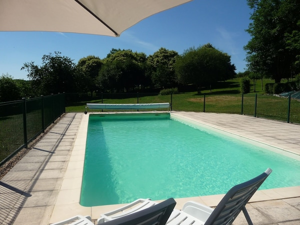 For Couples, Peaceful, Pool, Near Lake Beach, Chateaux, Caves, Gardens, Markets.