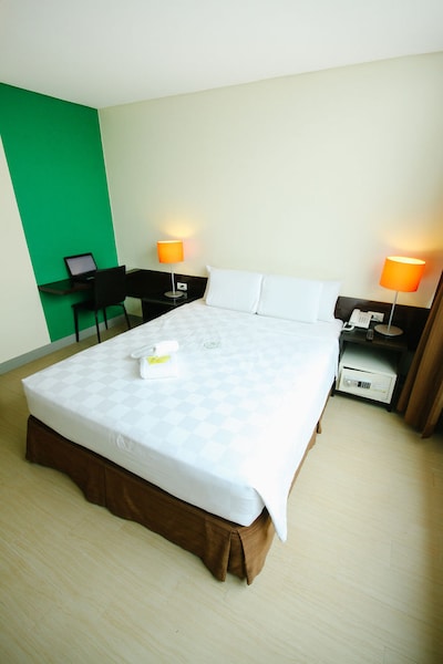 Go Hotels Plus Mandaluyong