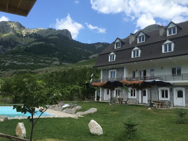 Boga Alpine Resort