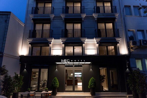 Meg Hotel