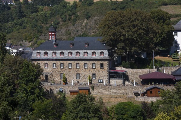Schloss Hotel Burgbrohl