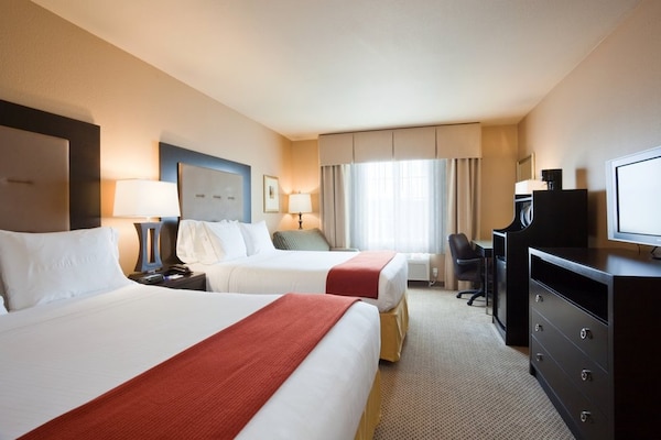 Holiday Inn Express & Suites Lantana, An Ihg Hotel