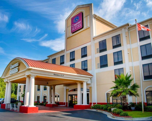 Comfort Suites Savannah Gateway I-95