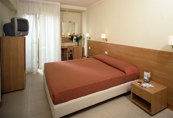 Hotel Majorca sul Mare in centro a Riccione