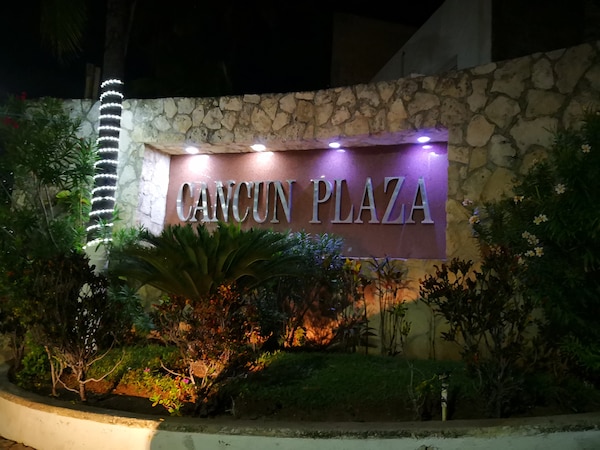 Cancun Plaza Condo Hotel