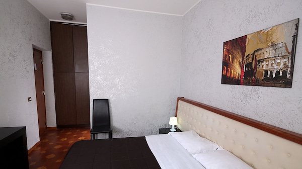 Hotel Roma Room