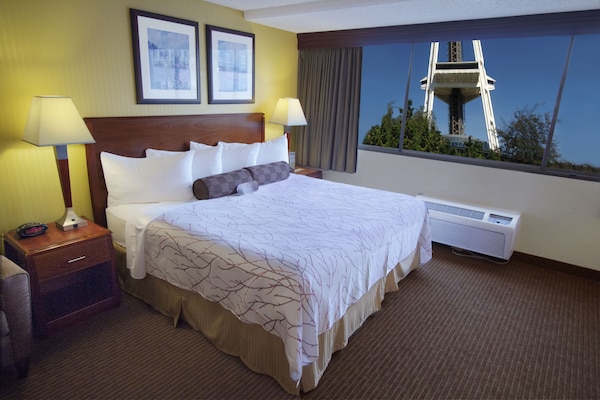 Executive Inn By The Space Needle