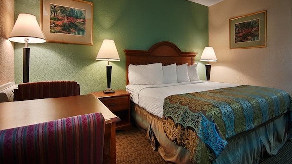 Baymont Inn And Suites Sarasota