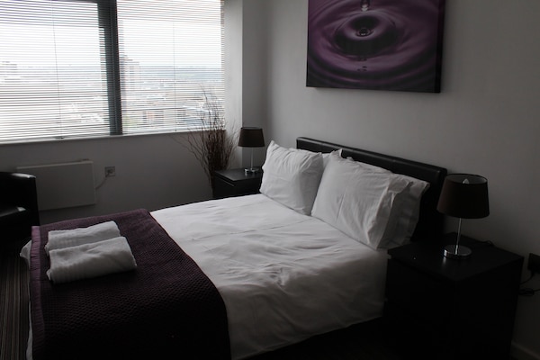 City Crash Pad Serviced Apartments - Cathedral Quarter