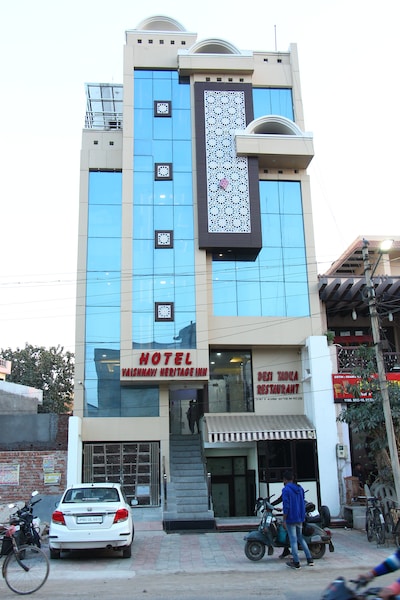 OYO 15485 Hotel Vaishnavi Heritage Inn