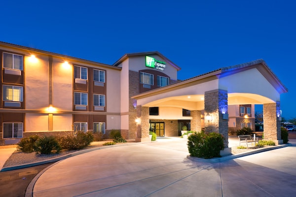 Holiday Inn Express & Suites Casa Grande, An Ihg Hotel