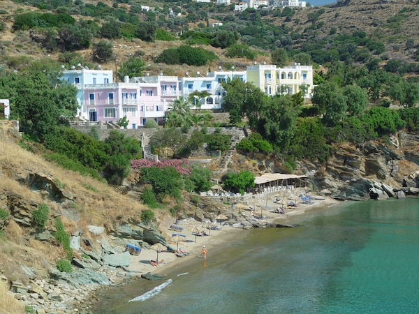Aneroussa Beach Hotel