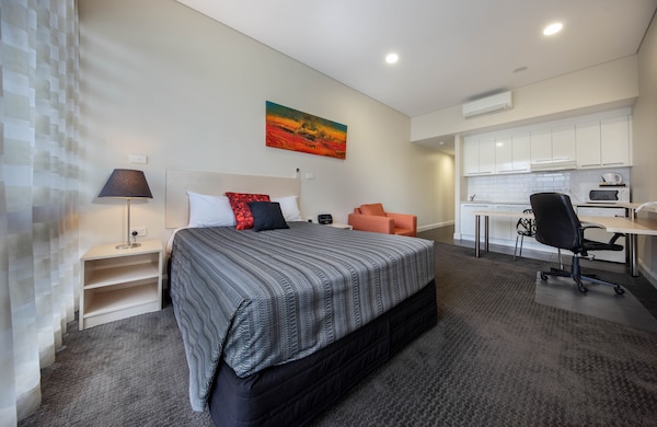 Belconnen Way  Motel And Serviced Apartments