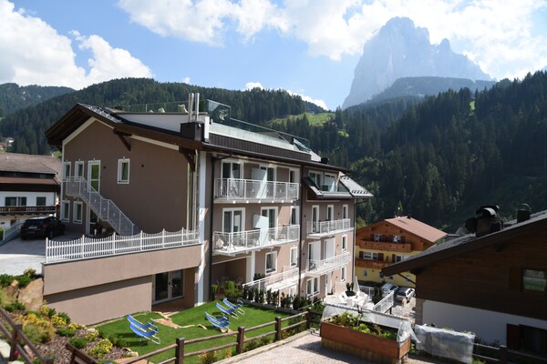Hotel Touring Dolomites - Val Gardena