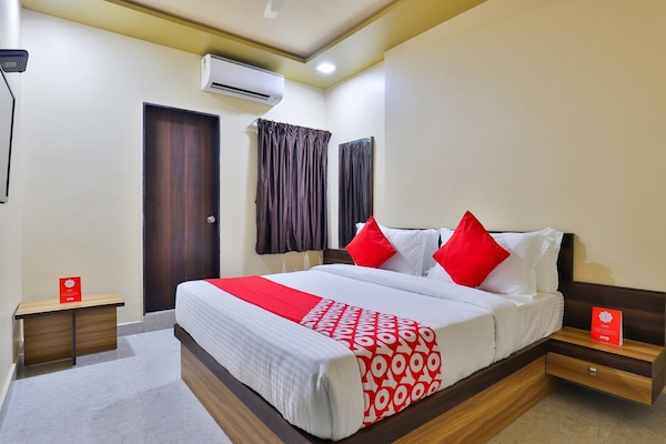 OYO 17339 Hotel Daksh Somnath