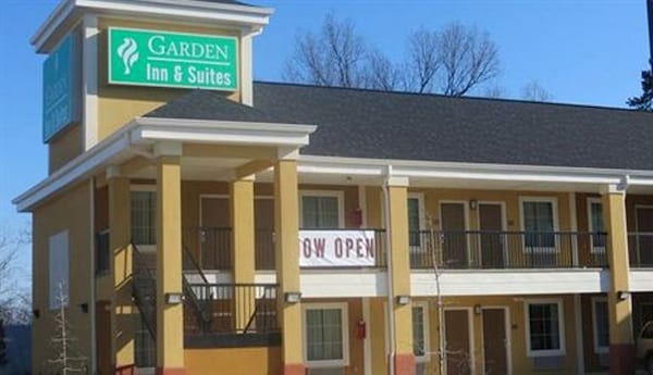 Garden Inn And Suites Little Rock