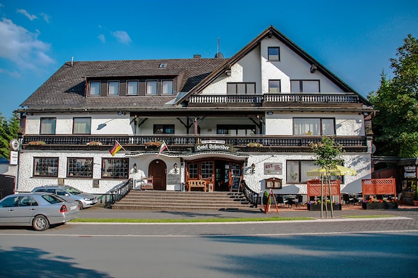Schneider Hotel