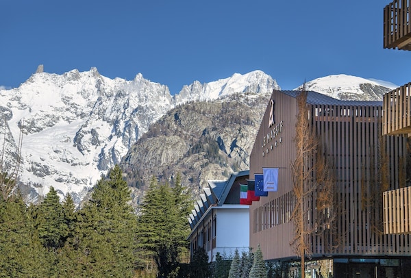 Le Massif Hotel & Lodge Courmayeur The Leading Hotels of the World.