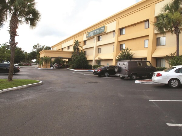 La Quinta Inn & Suites Orlando South